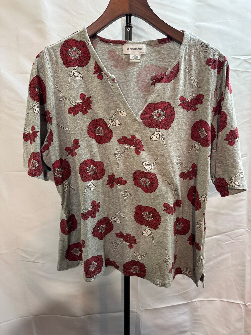Liz Claiborne Top XL Grey Red Poppy Floral Short Sleeve Cotton Modal V-Neck